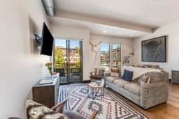 Flathead Valley - WF - Whitefish Riverside Loft - Image 5
