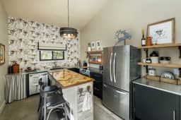 Bozeman - Little Bear Hideout - Image 4