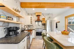 Flathead Valley - Apgar - Grizzly Suite #6 - Image 3
