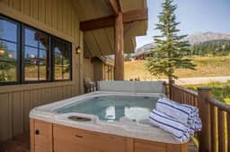 Big Sky - Cowboy Heaven - The Stone and Timber Chalet - Image 2