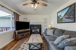 Flathead Valley - CF - Glacier Ridge House - Image 2