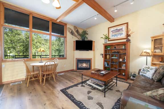 Flathead Valley - BF - Bearister Den - Image 1