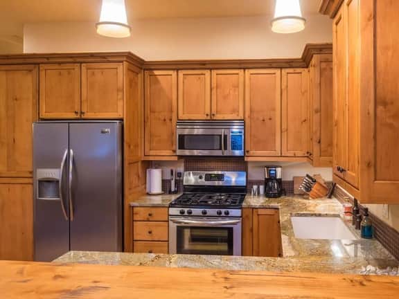 Bozeman - Legends Chalet - Image 3