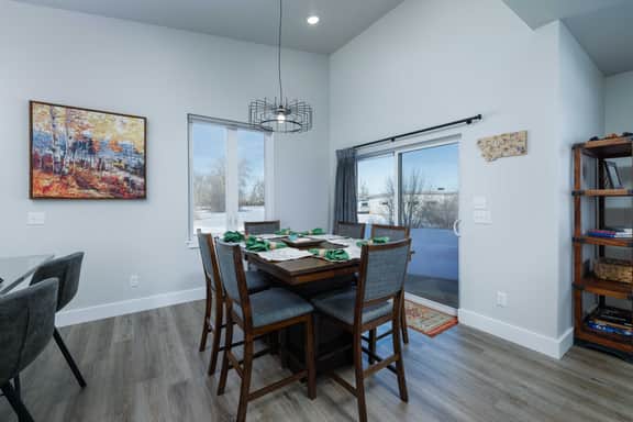 Bozeman - Sunrise Retreat - Image 4