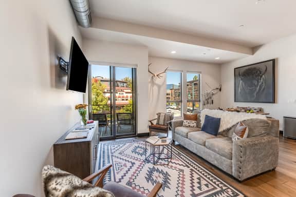 Flathead Valley - WF - Whitefish Riverside Loft - Image 5