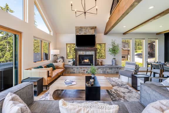 Flathead Valley - WF - SkiDaddle Inn Slopeside - Image 2