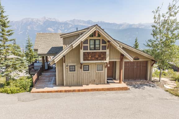 Big Sky - Cowboy Heaven - The Stone and Timber Chalet - Image 3