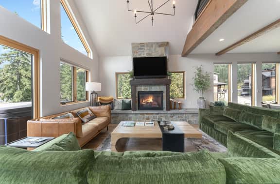 Flathead Valley - WF - SkiDaddle Inn Slopeside - Image 2