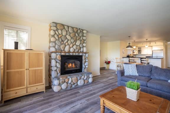 Flathead Valley - BF - Marina Cay 128 - Image 5