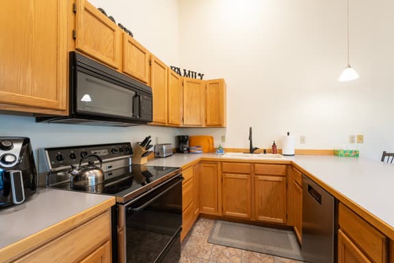 Flathead Valley - WF - Montana Ridgeline Retreat - Image 1